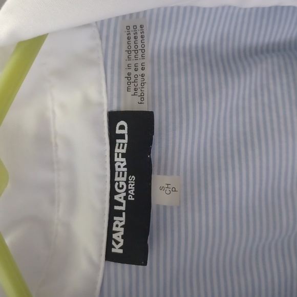 Blouse - Picture 2 of 3